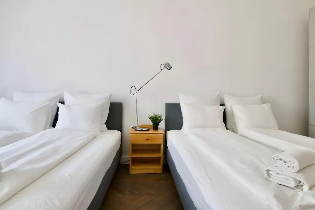 Premium Apartment By Hi5- Anker Apartment 부다페스트 0*,
